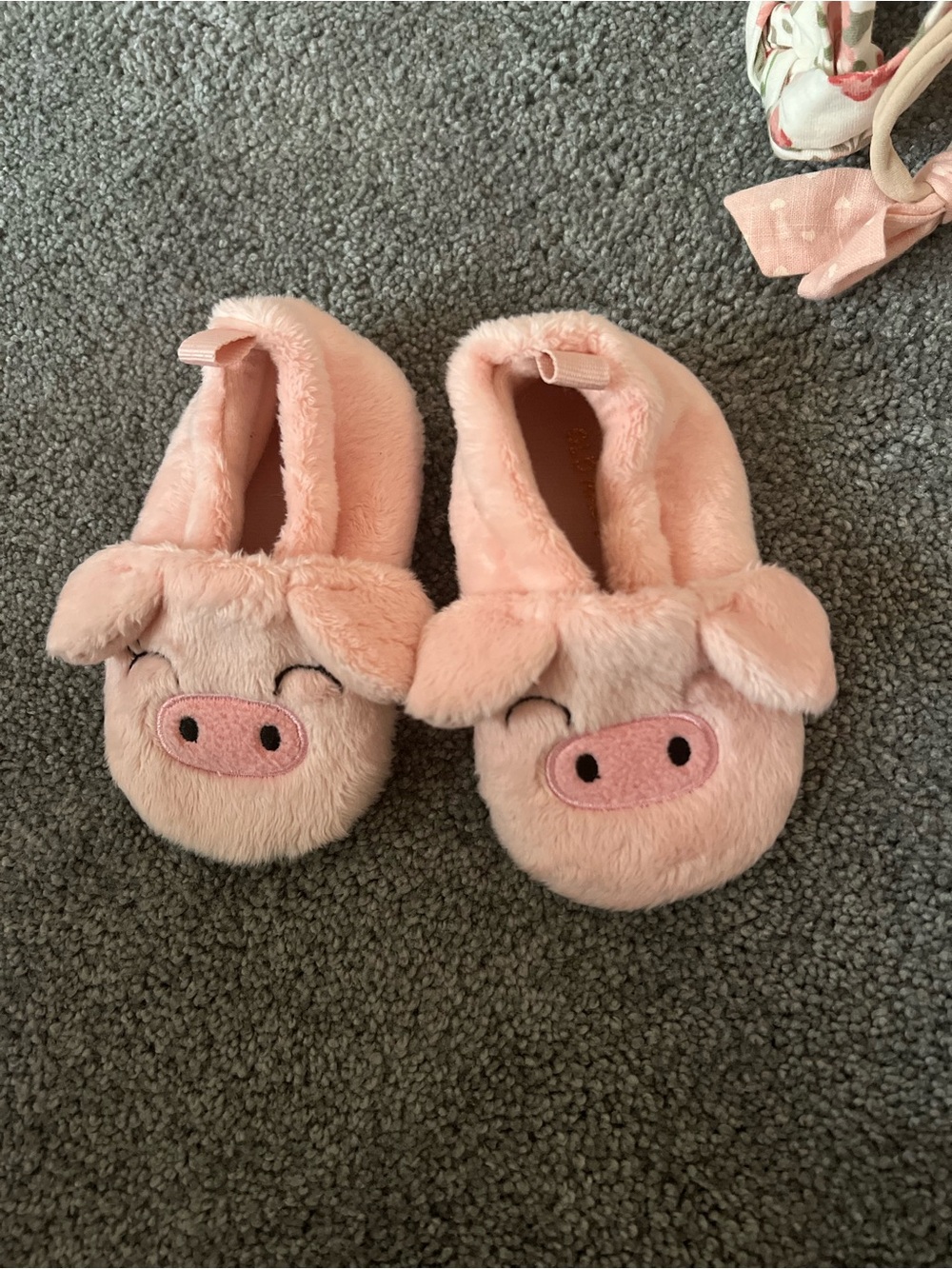 Old Navy Pink Pig Plush Kids Slippers
